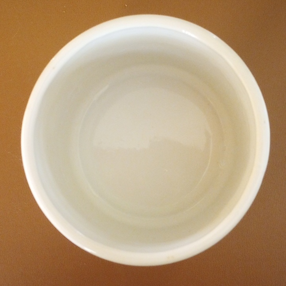 Takahashi Vintage Round Ceramic Container w/ Strawberries & Polka Dots - Picture 3 of 6